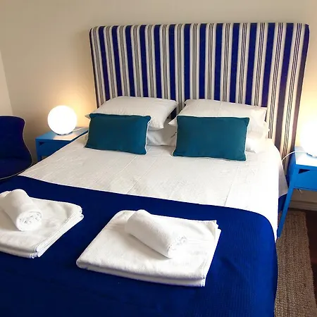 Jardim Botanico Typical Apartment Lisbon